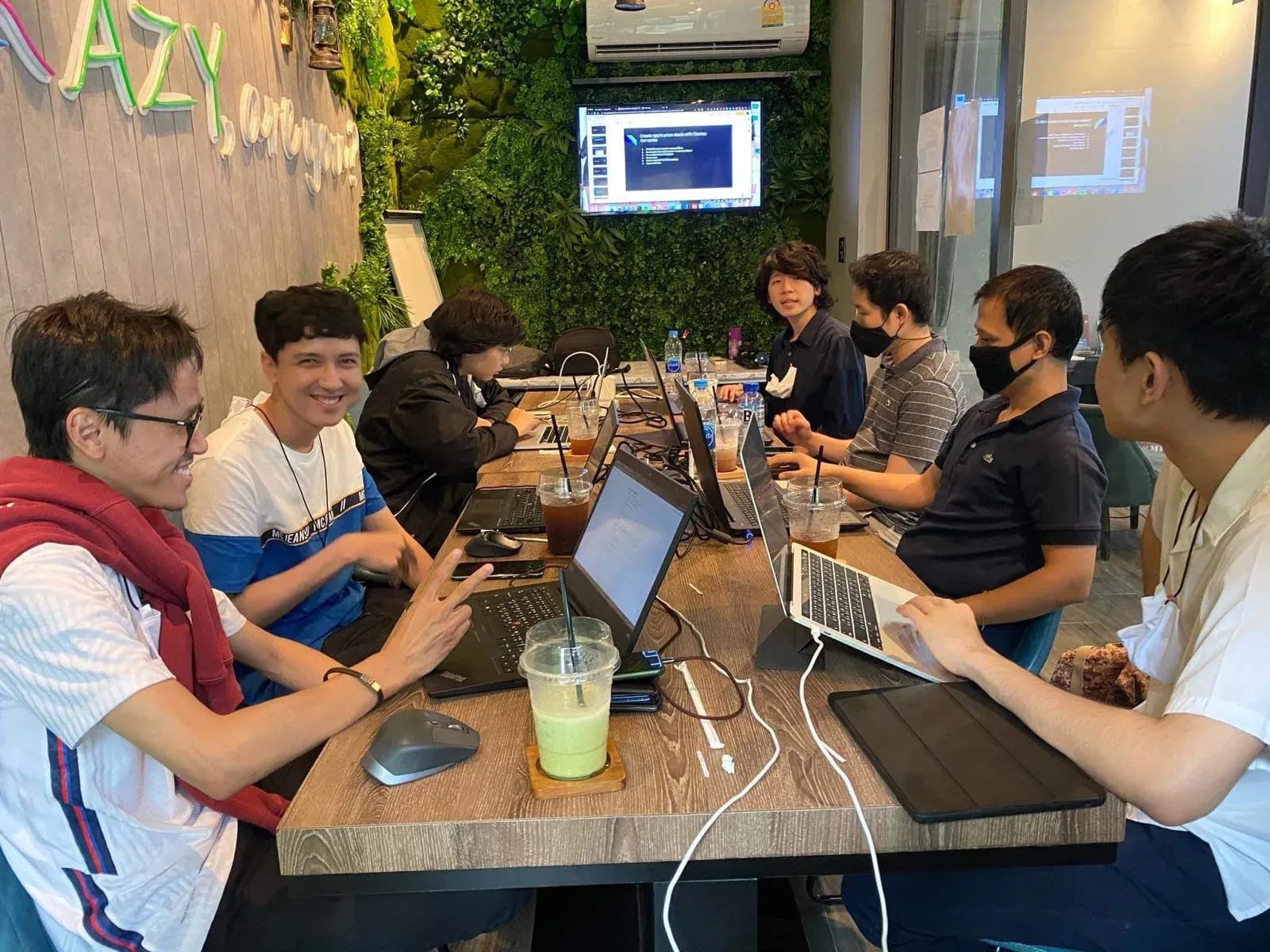 Docker Workshop with Digital Knowledge Sharing @Clazy Cafe'